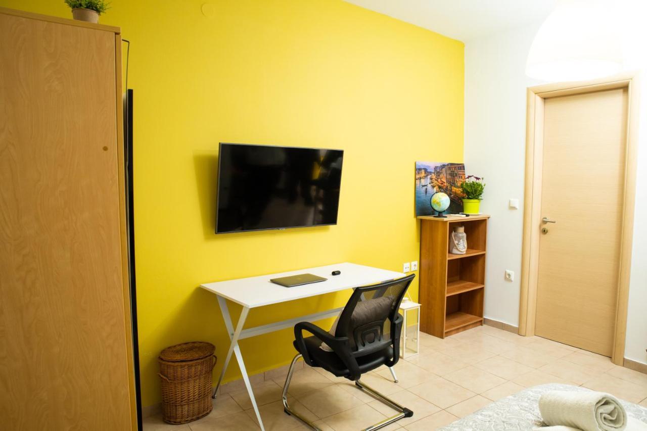 Warm Studio Apartment In Heraklion Екстериор снимка