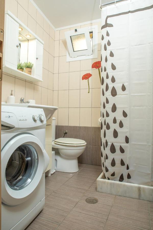Warm Studio Apartment In Heraklion Екстериор снимка